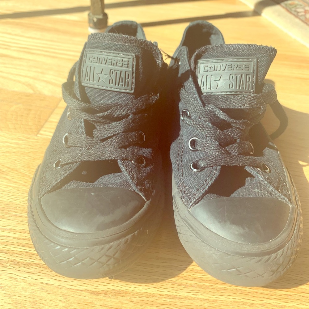 Kids converse shoes